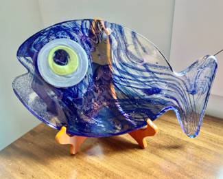 $50 - Glass fish - 7.75" H, 13.5" W