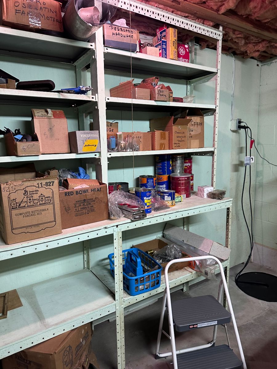 Estate sales by Amy in Knoxville, TN starts on 12/8/2023