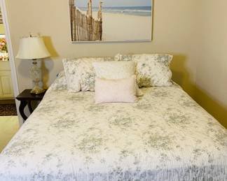 sterns and foster queen bed, super comfy, newer