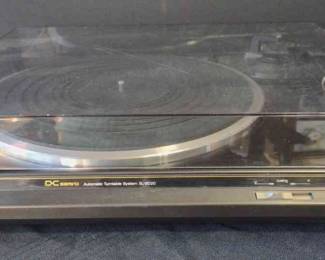 Technics Automatic Turntable