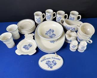 Pfaltzgraff Yorktown Dishware