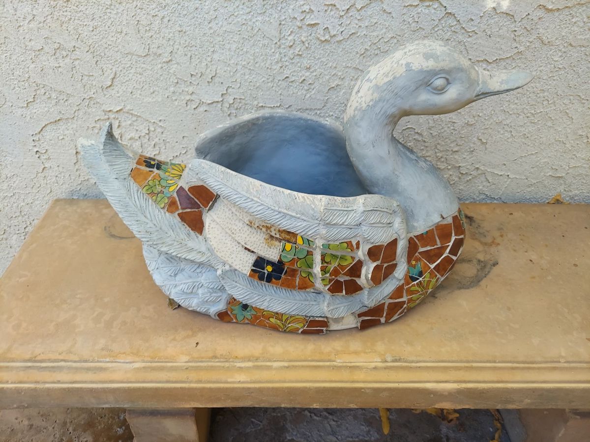 Estate Sale in Palos Verdes Estates CA.... starts on 12/16/2023