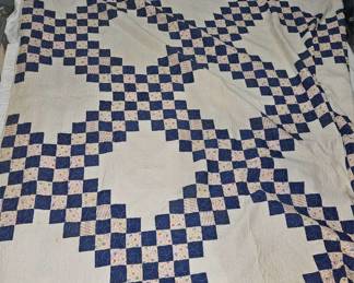 Vintage Quilt 84 in x 84 in
