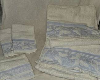 Butterfly towel sets unused