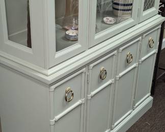 Broyhill China cabinet