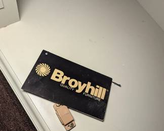 Broyhill China cabinet