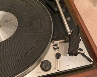 United Audio 1229 Turntable