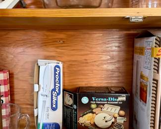 electric knife, glass mixing bowls