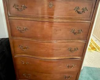Bassett chest of drawers