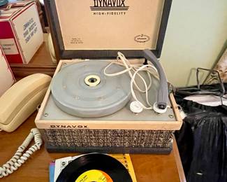 Dynavox record player