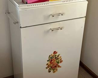 Metal Laundry Hamper Osrow Seamstress II Vintage 