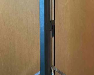 Skan Projector And Tripod Screen