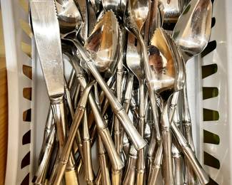 Bamboo flatware set