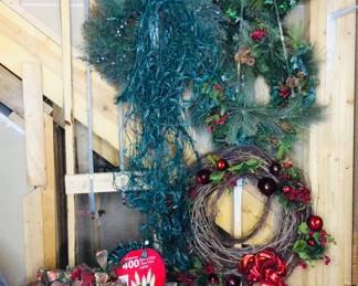Christmas Wreaths, Bows & Lights