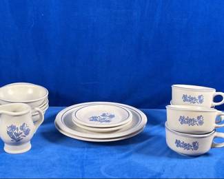 (14) Pieces Pfaltzgraff Stoneware Dishes (LPO)