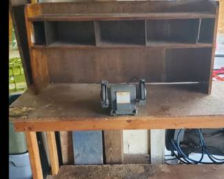  Craftsman Bench Grinder w/Workbench (LPO)