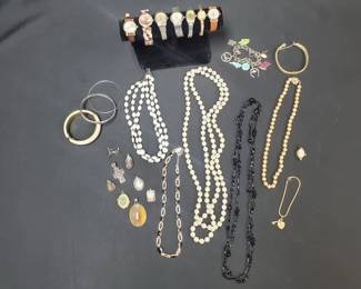 Assorted Necklaces, Pendants & Watches