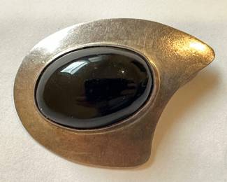 Vintage 925 Sterling & Black Onyx Mexico Brooch Pin
Lot #: 94