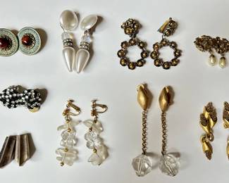 9 Pairs Vintage Clip-on Earrings
Lot #: 104