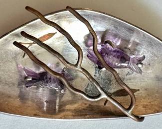 Vintage Large 925 Sterling Silver Brooch Pin With Carved Stone Fish,
Lot #: 21