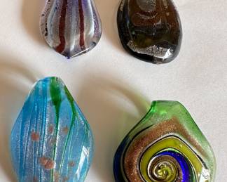 4 Art Glass Pendants
Lot #: 100