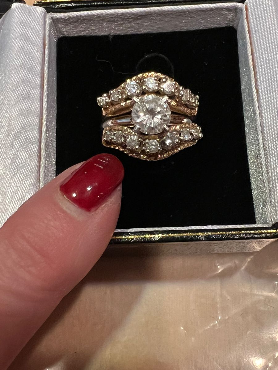 Middlesex Estate Sale GOLD JEWELRY Collectibles starts on 12/16/2023