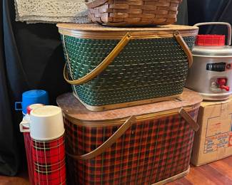 Picnic baskets 