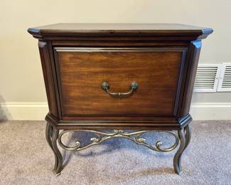 Gorgeous Contemporary Style Nightstand End Table