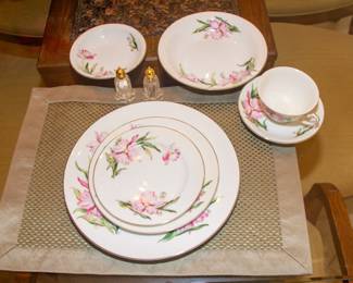 China plates, service 12