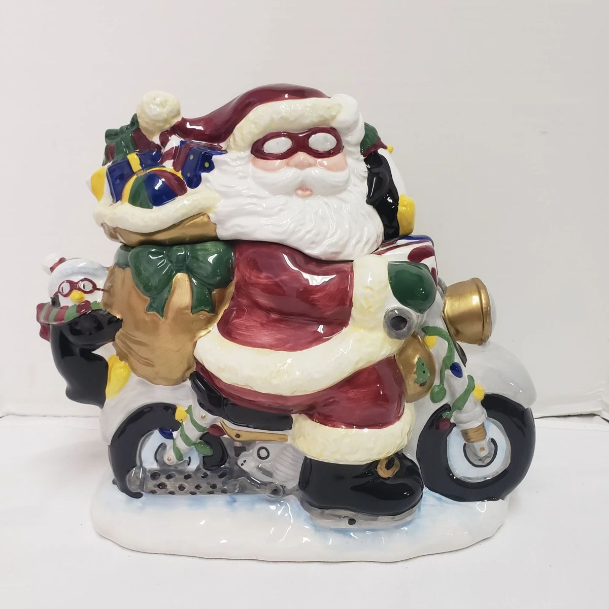 HUGE Christmas Extravaganza Gift, Decor,... starts on 12/7/2023
