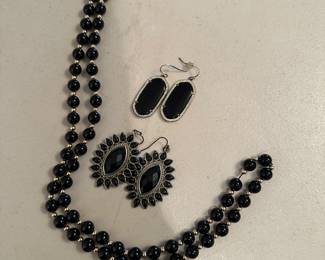 Onyx & 14K Gold Necklace - Kendra Scott Earrings