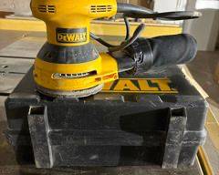 DeWalt Random Orbit Sander D26451

