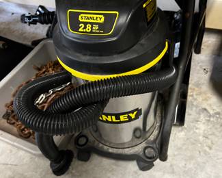 Stanley, wet/ dry vac 4 horsepower 6 gallon stainless steel tank 