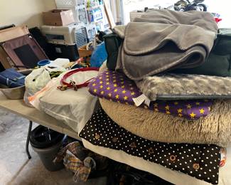 Dog beds and pads