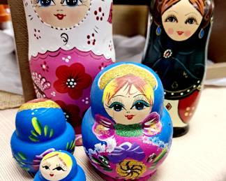Nesting doll sets