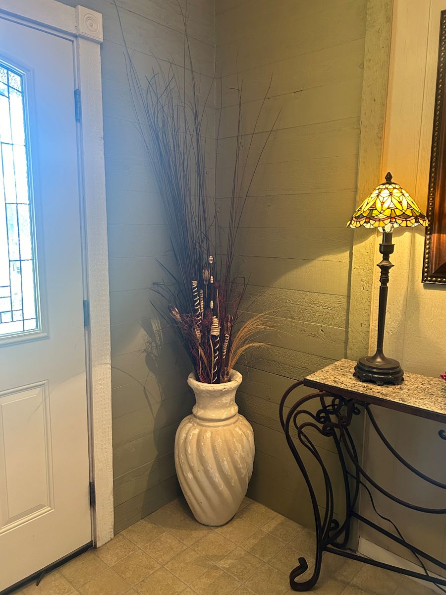 Golden Girls Estate Sale in Fredericksburg, TX starts on 12/8/2023