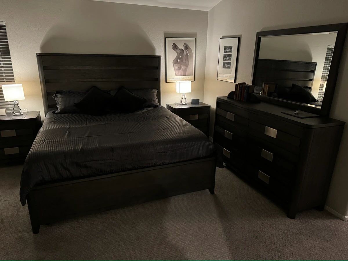 Famous Photographer Black 'n White Estate Sale starts on 12/8/2023