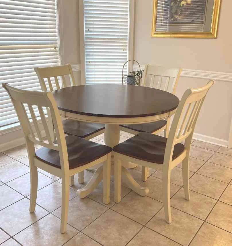 Kitchen Table and Chairs