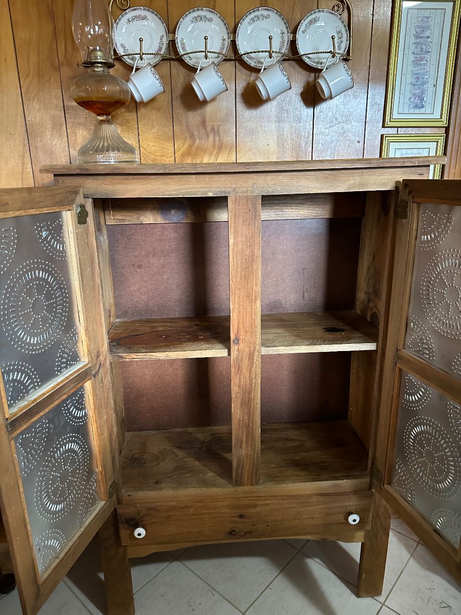 RORIE ESTATE SALE CEDAR HILL in Cedar Hill, TN starts on 12/15/2023