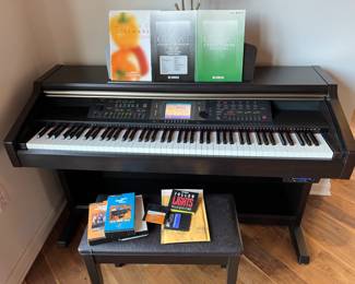 YAMAHA Clavinova CPV-203 Electric Piano 