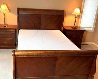 003 5 Piece Bedroom Set