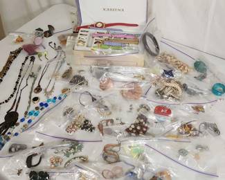 Lot Of Vintage Newer Costume Jewelry Watches