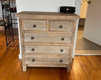 Weathered 5 drawer dresser 
Retails on Wayfair $500

$200 OBO 