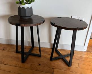 Set of 2 end tables 
Online now retail $99 each 

