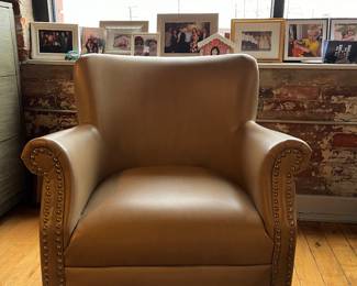 Faux leather club chair 

$100 OBO 