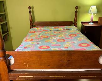 Antique rope bed, 3/4 size 