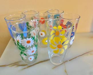 $24 - Vintage set of 7 floral glasses #3 - 6.25" H, 3.25" diam