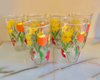 $20 - Vintage set of 6 floral glasses #1 - each 6" H, 3.25" diam
