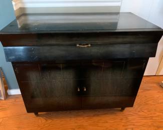 Detail of bar closed