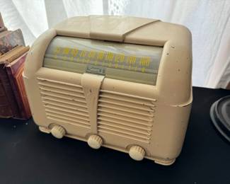 Sonora RZLU-222 Radio Receiver
